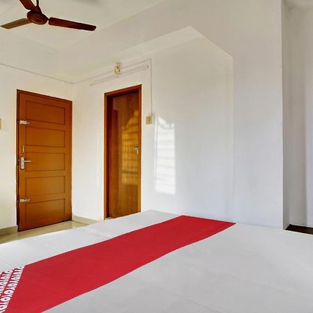 Hotel O Chiyang Hotel Angamaly Bagian luar foto