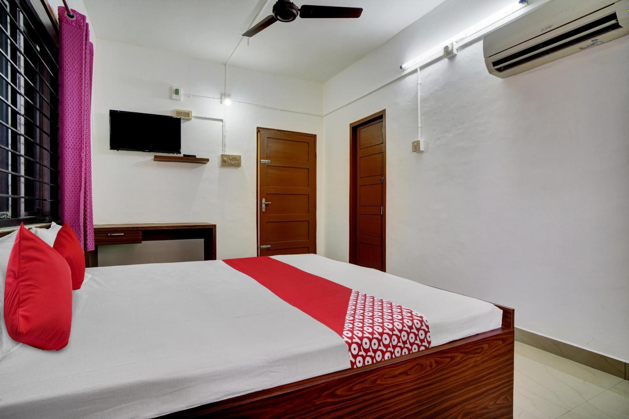 Hotel O Chiyang Hotel Angamaly Bagian luar foto